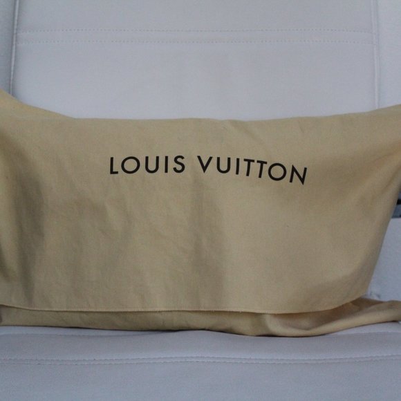 *BRAND NEW* Louis Vuitton Limited Edition Monogram Canvas Riveting Tote - Picture 11 of 11